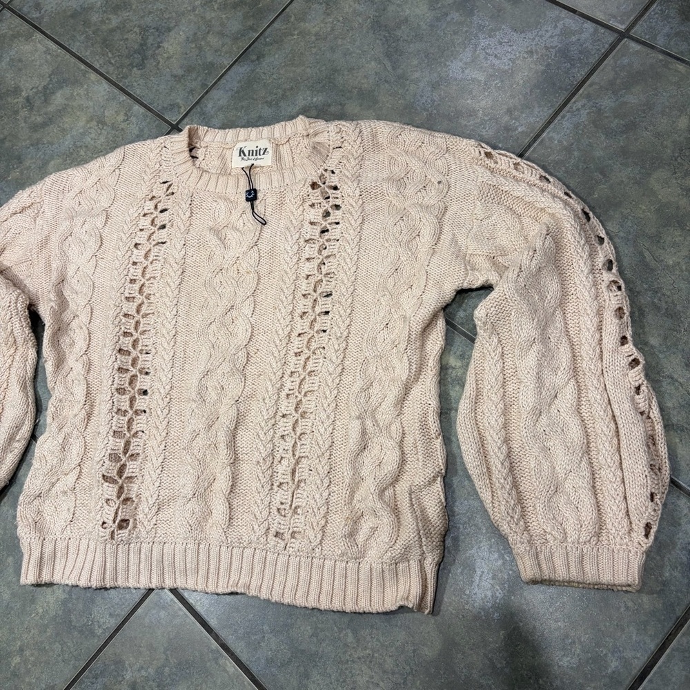 NWOT For Love & Lemons Wythe Bell Sleeve Sweater Sz M Oversized Boho Classic - Picture 4 of 13